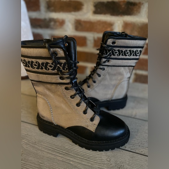 Sam & Libby Boots - Picture 5 of 13